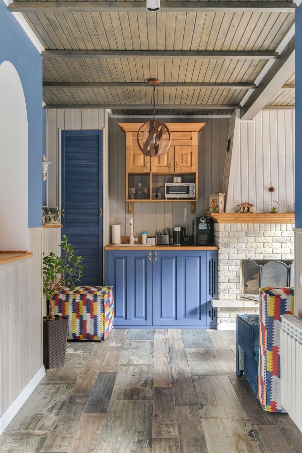 Give a Neutral Kitchen a Bolder Look With Tile, Paint and Colorful Accessories